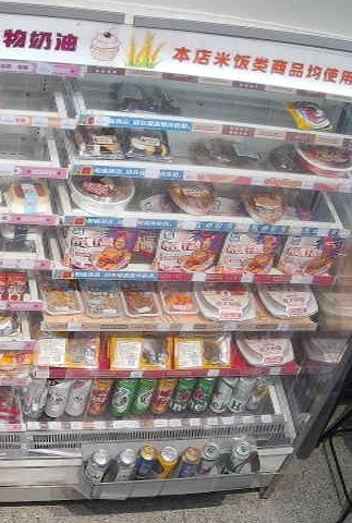 罗森 · 碧桂园 鲜食柜抓拍